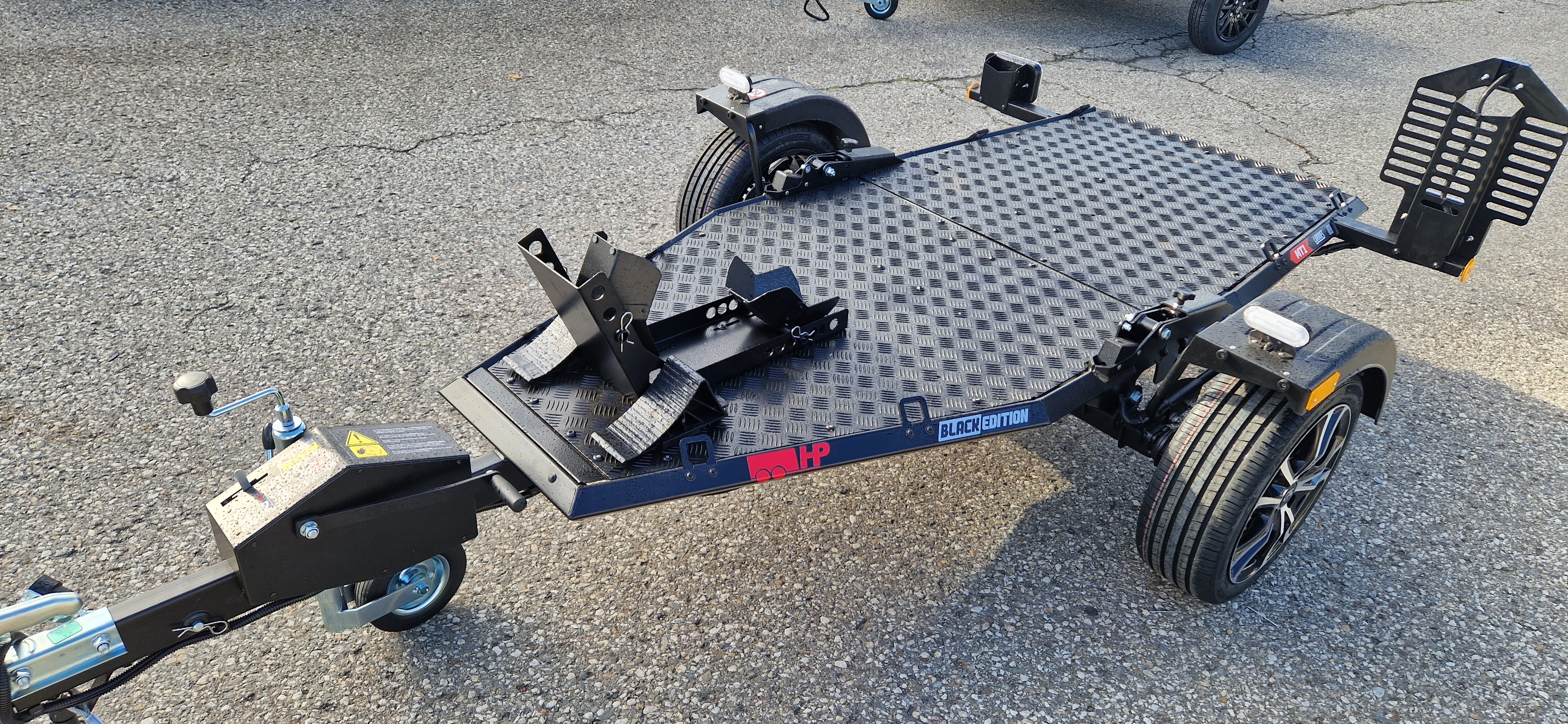 Motorradanhänger Lorries MT1, HP 240 UK, 750 kg ungebremst, über Seilzug absenkbar